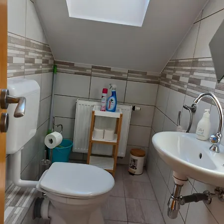 Orsolya Vendeghaz Apartmán *