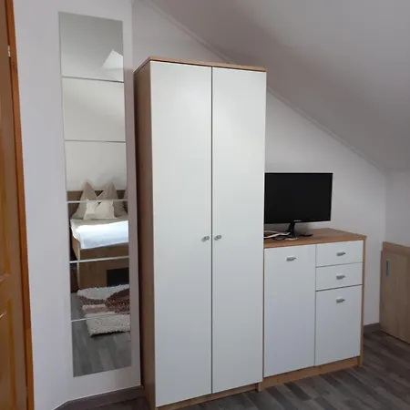 Orsolya Vendeghaz * Balatonudvari