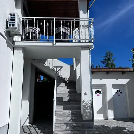 アパート Orsolya Vendeghaz *