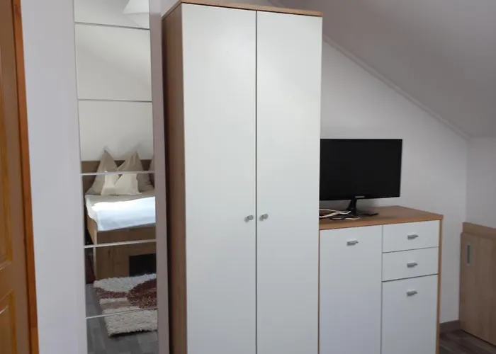 Orsolya Vendeghaz * バラトンウドヴァリ